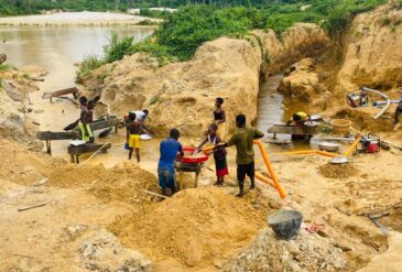 « Les mines de l’est du Cameroun : la triste réalité   du travail des enfants et l’urgence d’agir’’